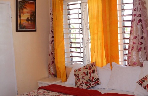 Tower Isle Bed & Breakfast | Hunter's Rest Villa