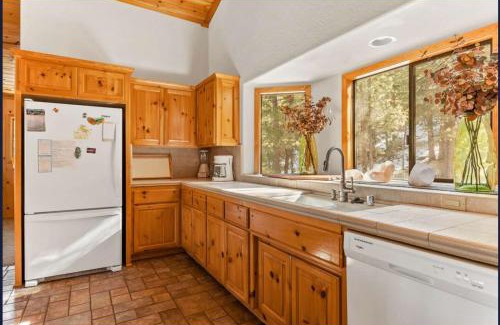 Upper Moonridge House | Hunter's Retreat in Upper Moonridge Near Bear Mountain