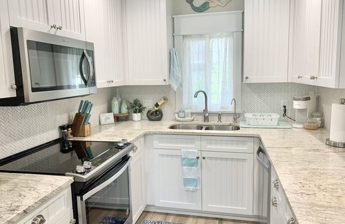 Springs at Kings Bay Condo | Hunter Springs View, Relaxing Waterfront Retreat - 90 day min