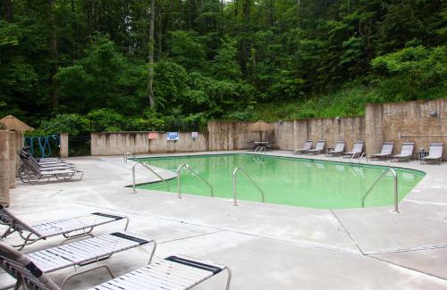 Gatlinburg - Pigeon Forge House | Hunters Hideaway