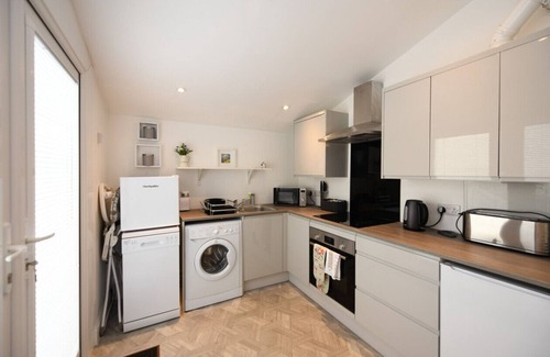 Prestwick House | Hunters Link Mid Terraced Cottage