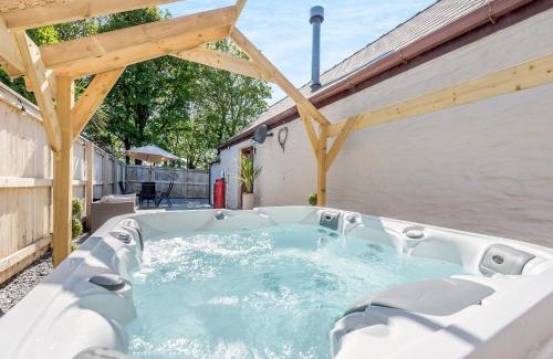 Hundleton House | Hunters Lodge - Uk41503