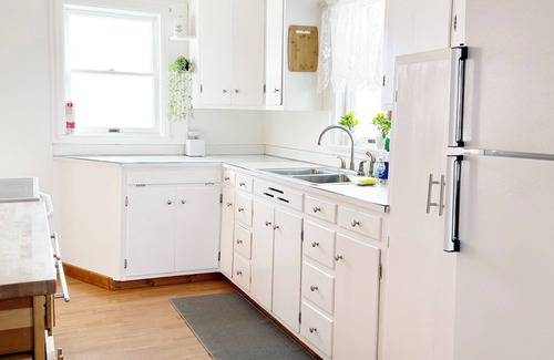 Glasgow House | Hunters, travel wrk, pet Friendly- Near Downtown, Hospital, fishing -office WIFI