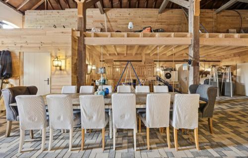 Detern Apartment | Hunting Lodge