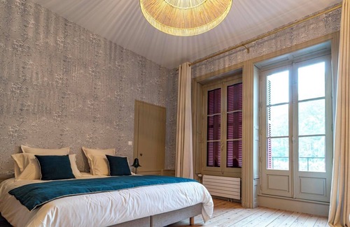 Richelieu Other | Hunting lodge in the park of the Château de Richelieu 14p