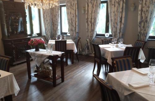 Sokolov Hotel | Hunting Lodge Vitkov