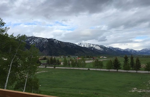 Star Valley Ranch House | Hunting, snow or water sports, hiking, or gateway to the Tetons. We are it!