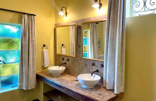 Thyolo Cabin | Huntingdon House and Chawani Bungalow