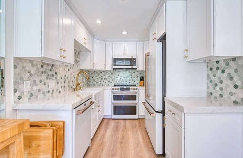 Santa Ana Heights Apartment | Huntington Hideaway on the Sand