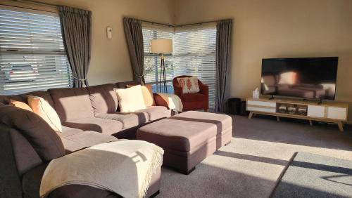 Hamilton House | Huntington Hideaway