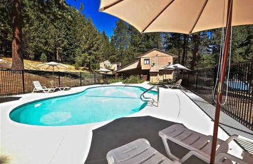 Lakeshore Apartment | Huntington Lake Condo 92