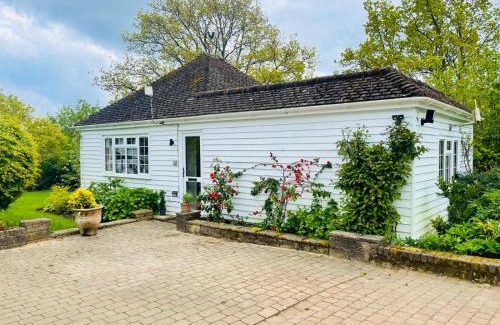 Wadhurst House | Huntleys Lodge