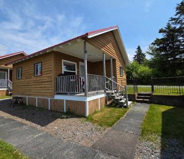 Hunts Point House | Hunts Point 2-BR Oceanview Rustic Coastal Retreat