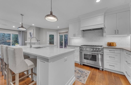 Grand Bend Cottage | Huron Woods Holiday House-High End Luxury!