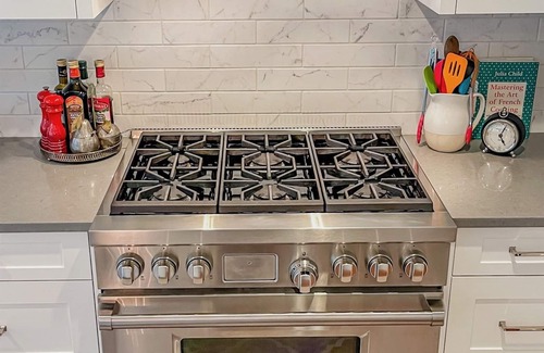Grand Bend Cottage | Huron Woods Holiday House-High End Luxury!
