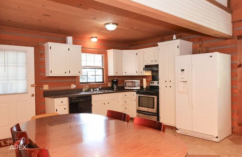 Oxford House | Hurricane Hideaway - Cabin 6