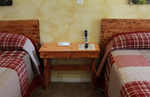 Hurricane Hotel | Hurricane Hideaway Lodging