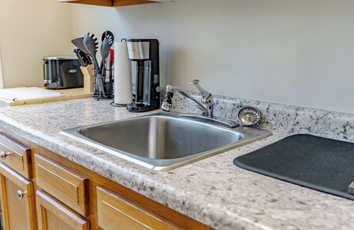 Munfordville Apartment | Hustle & Bustle in Munfordville