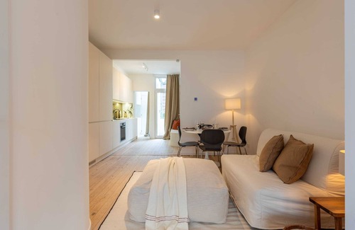Antwerp Apartment | Huswell - Apartment in the citycenter with balcony