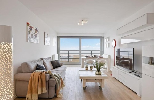 Duinbergen Apartment | Huswell - Apartment with frontal sea view in Knokke