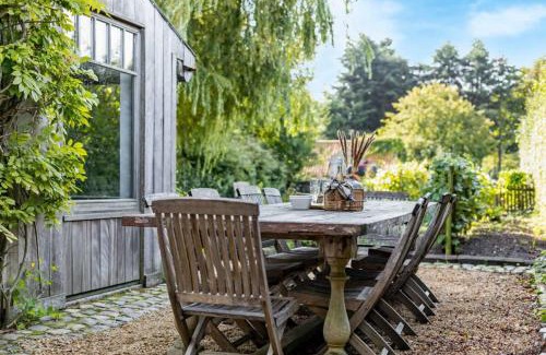 Oostkamp House | Huswell - Authentic vacation home 'De Blauwe Kroon'