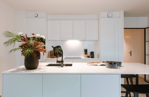 Ostend City Centre Apartment | Huswell - Beautiful apartment overlooking the marina with parking