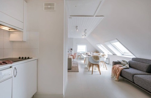 Oostduinkerke-Bad Apartment | Huswell - Bright apartment with panoramic view