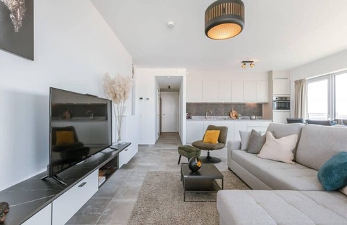 Bredene Apartment | Huswell - Bright apartment with seaview