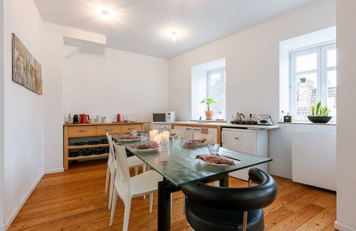 Ghent Apartment | Huswell - Central 'The Crown' apartment in Ghent