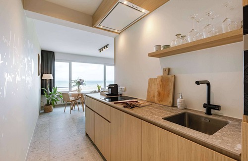 Ostend City Centre Apartment | Huswell - Charming studio in the centre of Oostende with sea view