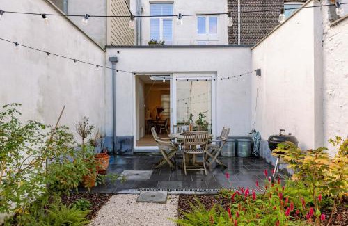 Rooigem House | Huswell - Charming townhouse in Ghent perfect for 6 Guests