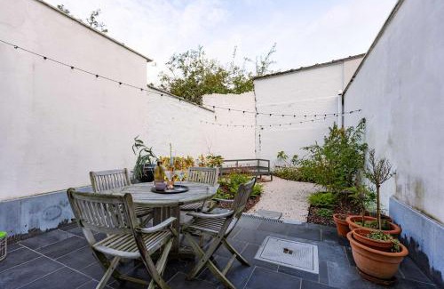 Rooigem House | Huswell - Charming townhouse in Ghent perfect for 6 Guests