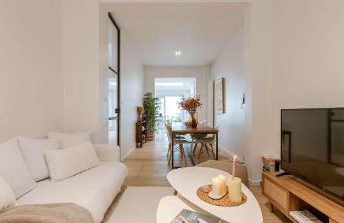 Rooigem House | Huswell - Charming townhouse in Ghent perfect for 6 Guests