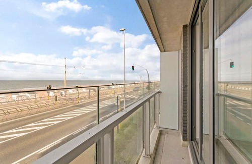 Raversijde Apartment | Huswell - Cosy apartment with amazing beach view