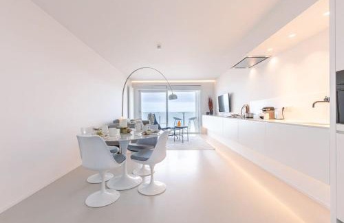 Het Zoute Apartment | Huswell - Cozy modern studio with magnificent sea-view