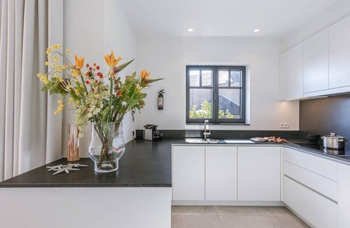 Knokke Apartment | Huswell - Exquisite apartment on a great location in Knokke