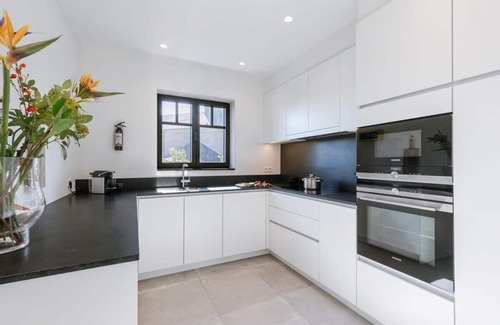 Knokke Apartment | Huswell - Exquisite apartment on a great location in Knokke