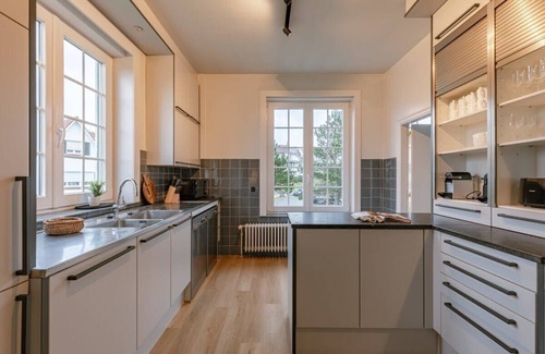Oostduinkerke-Bad Villa | Huswell - Luxurious Villa with Stunning Views!