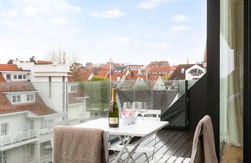 Duinbergen Apartment | Huswell - Majestic new penthouse with 2 parkings