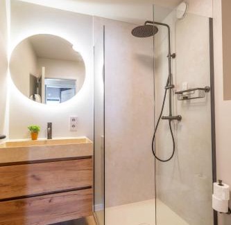 Cadzand-Bad Apartment | Huswell - Modern Apartment with Garden, Near Beach