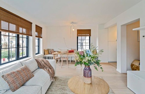 Duinbergen Apartment | Huswell - Renovated apartment by the beach in Knokke-Heist