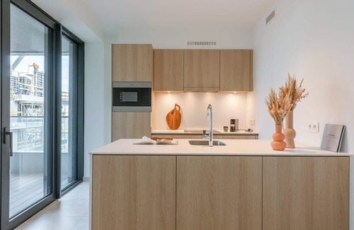 Ostend Apartment | Huswell - Stylish 2 bedroom with terrace and parking