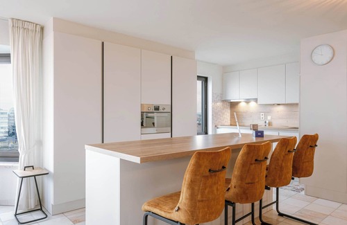 Mariakerke Apartment | Huswell - Stylish Apartment with Sea View