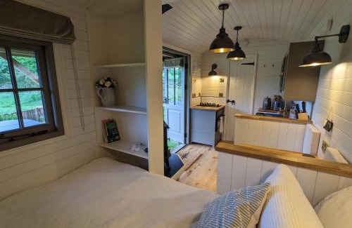 New Forest District Apartment | Hut in the Forest