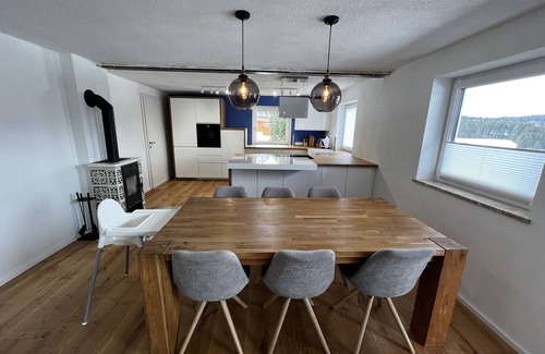 Ramsau am Dachstein Cabin | Hut with a view of the Dachstein and direct access to the ski and cross-country slopes.