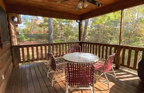 Sautee Nacoochee Cabin | Hutch Mountain- This beautiful log cabin is one you will never want to leave!