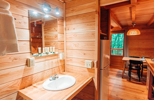 Sutton Ski Chalet | Huttopia Sutton