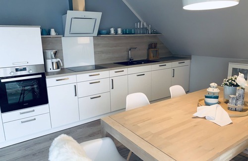 Westeraccumersiel Apartment | Huus Achterdiek - Moderne Oberwohnung "oberdeck"