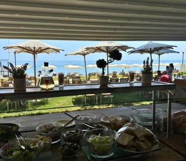 Golden Sands Hotel | HVD Viva Club Ultra All Inclusive - Private Beach & Free Parking