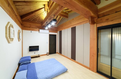 Gyeongju House | Hwarangroo